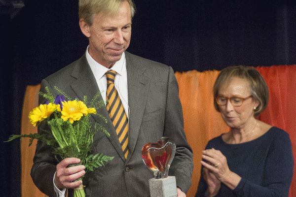 Eva Rydberg delade ut årets Hillesgårdspris.